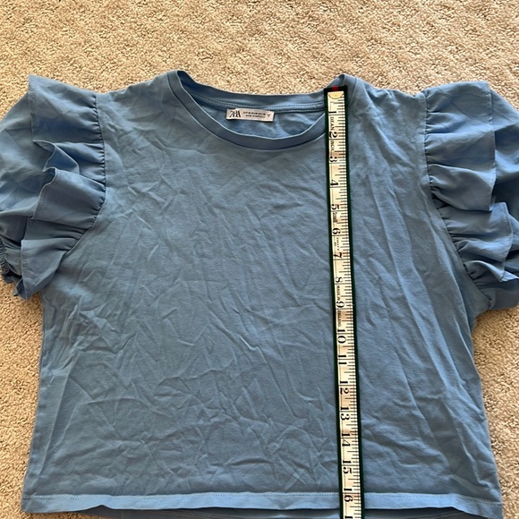 Zara Tops - Zara ruffle sleeve tshirt.